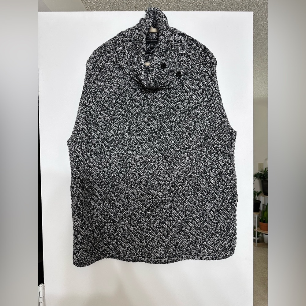 Banana Republic poncho cape sweater XS